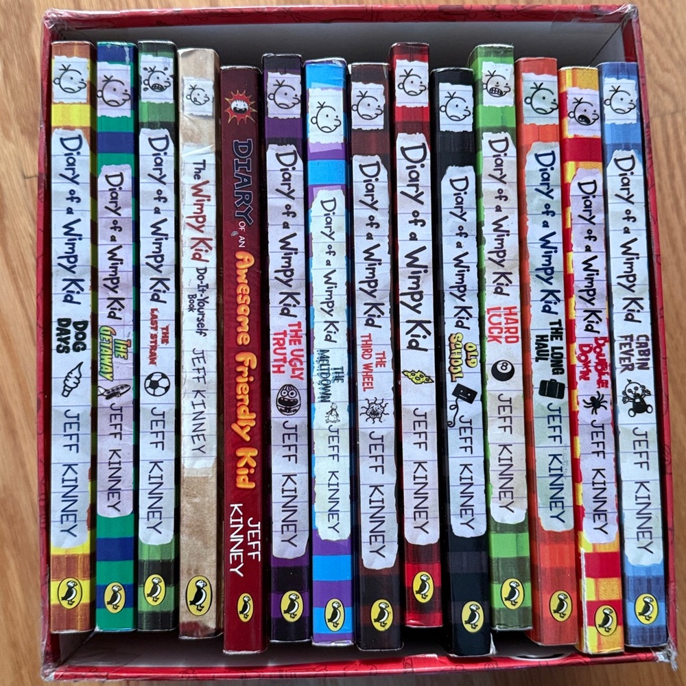 Diary of wimpy kid set - Picture 9 of 9
